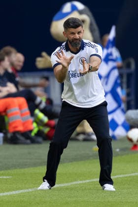 Gelsenkirchen, Germany, August 26, FC Schalke 04 head coach Miron Muslic gestures during the friendly match between FC Schalke 04 and Atalanta Bergamo at the Veltins Arena in Gelsenkirchen. Photo by Joachim Bywaletz. DFB and DFL regulations prohibit any use of photographs as image SEQUENCES AND OR QUASI-VIDEO Copyright: JoachimxBywaletz xJB-Sportfoto
