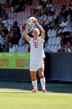 Soccer player Saedis Run Heidarsdottir on defense during the friendly match between the 1. FC Köln women s first team and FC Twente Enschede (NED) at Franz Kremer Stadium. Final score: 5–1 for Köln, August 8, 2026, North Rhine-Westphalia, Germany Copyright: xChristophxHardtx