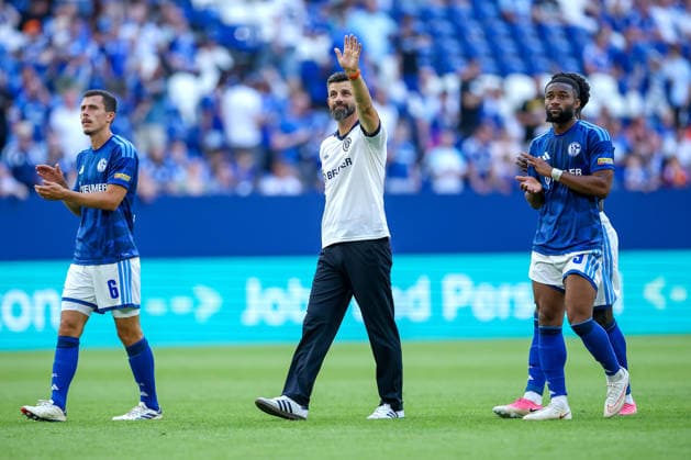 August 8, 2026, Soccer, FC Schalke 04 vs. Atalanta Bergamo, Friendly Match, Veltins Arena, Gelsenkirchen, 2026–2027 Season: Disappointed faces after Schalke’s 0–3 loss in the final round; Ron Schallenberg, FC Schalke 04 06; Head Coach Miron Muslic, FC Schalke 04; Moussa Sylla, FC Schalke 04 09. DFB regulations prohibit any use of photographs as image sequences and or quasi-video in North Rhine-Westphalia, Germany