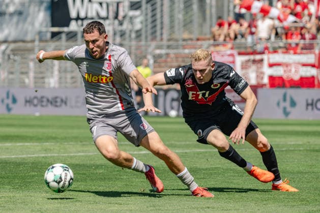 Tackle between Oscar Schoenfelder (SSV Jahn Regensburg, 07) and Meiko Sponsel (Viktoria Cologne, 19) FC Viktoria Cologne vs. SSV Jahn Regensburg, Soccer, 3rd Division, Matchday 1, 2026–2027 Season, August 8, 2026 DFL DFB regulations prohibit any use of photographs as image sequences and or quasi-video FC Viktoria Cologne vs. SSV Jahn Regensburg, soccer, 3rd Division, Matchday 1, 2026–2027 season, August 8, 2026, Cologne Copyright: xEibner-Pressefoto ThomasxHaeslerx EP_THR