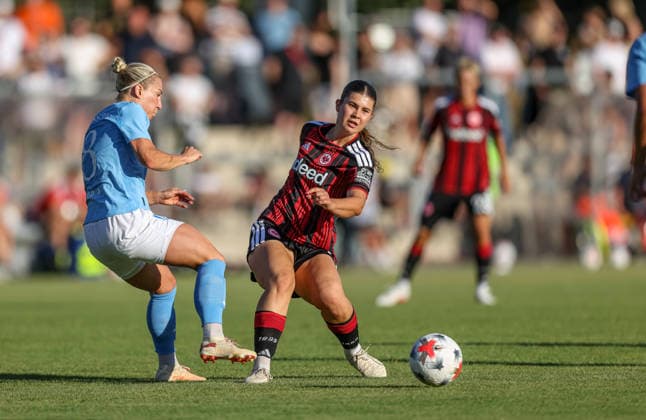 GER, Frankfurt, Eintracht Frankfurt vs. Malmö FF, UEFA Women s Champions League, Soccer, UEFA, 2026–2027 Season, Stadion am Brentanobad, Qualifying Round, Final (pictured, from left): Mia Persson, Malmö FF 8, Noemi Ivelj, Eintracht Frankfurt Women 4. DFB and DFL regulations prohibit any use of photographs as image sequences and or quasi-video. August 8, 2026 Copyright: HMBxMedia HendrikxHamelau