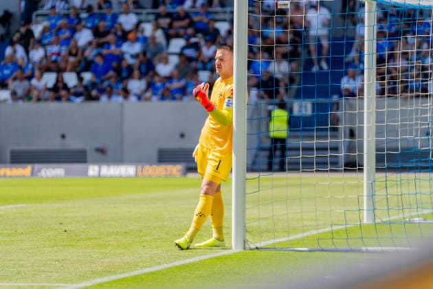 Free kick, portrait of Marcel Schuhen of SV Darmstadt 98, 01, setting up the wall for an upcoming free kick, GER, SV Darmstadt 98 vs. Holstein Kiel, soccer, 2. Bundesliga, Matchday 1, 2026–2027 season, August 8, 2026, DFL regulations prohibit any use of photographs as image sequences and or quasi-video, GER, SV Darmstadt 98 vs. Holstein Kiel, soccer, 2. Bundesliga, Matchday 1, 2026–2027 Season, August 8, 2026, Darmstadt Copyright: xEibner-Pressefoto J-NxGroemlingx EP_JGG