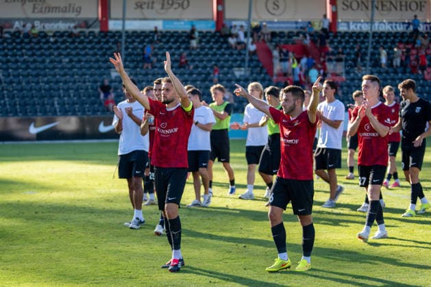 Volkan Celiktas of SG Sonnenhof Großaspach, 05, and Marius Kunde of SG Sonnenhof Großaspach, 16, celebrate the victory with the fans; SG Sonnenhof Großaspach vs. Fortuna Köln, soccer, 3rd Division, Matchday 1, August 8, 2026, DFB regulations prohibit any use of photographs as image sequences and or quasi-video. Aspach, Baden-Württemberg, Germany Copyright: xkolbert-press PhilipxZieglerx