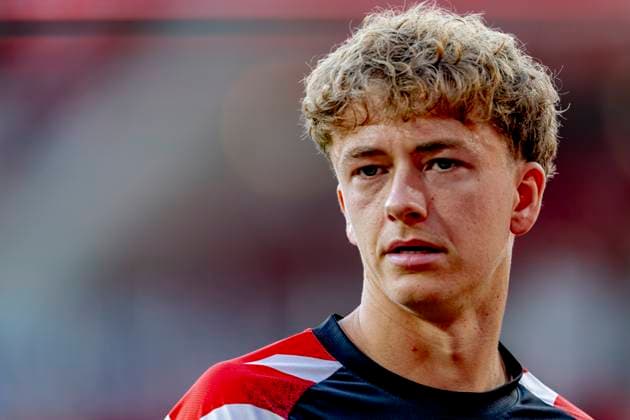 EINDHOVEN: PSV Eindhoven midfielder Sven Mijnans during the Vriendenloterij Eredivisie match between PSV and Fortuna Sittard at Philips Stadion on August 8, 2026, in Eindhoven, the Netherlands. Photo by DeFodi Images