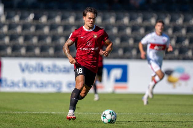 Niklas Pollex, SG Sonnenhof Großaspach, 18, SG Sonnenhof Großaspach vs. Fortuna Cologne, Soccer, 3rd Division, Matchday 1, August 8, 2026, DFB regulations prohibit any use of photographs as image sequences and or quasi-video. Aspach, Baden-Württemberg, Germany Copyright: xkolbert-press PhilipxZieglerx