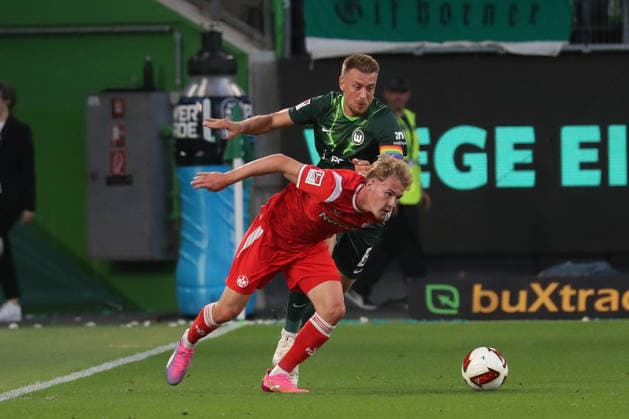 August 8, 2026, xgox, Soccer, 2. Bundesliga, VfL Wolfsburg 1 FC Kaiserslautern v l Mika Haas (Kaiserslautern), 22 Hauke Wahl (Wolfsburg), 6 Tackle, duel, battle, DFL DFB REGULATIONS PROHIBIT ANY USE OF PHOTOGRAPHS AS IMAGE SEQUENCES AND OR QUASI-VIDEO Wolfsburg
