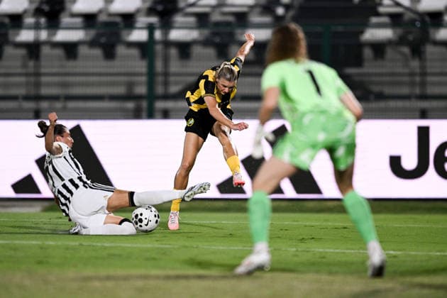 August 8, 2008: Martina Lenzini of Juventus and Anna Walter of Hammarby during the Women’s Champions League qualifying match between Juventus and Hammarby on August 8, 2026 in Turin. Photo by Daniele Buffa, BILDBYRAN COP 18 XY0123 soccer football fotball UEFA Women s Champions League Juventus Hammarby women s BBENG  Copyright: DANIELExBUFFA BB260808BB520
