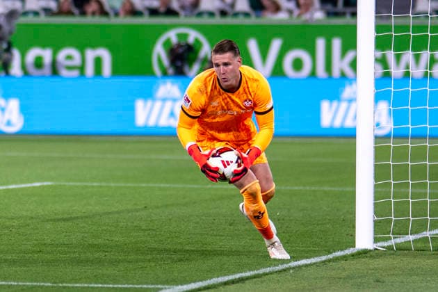 August 8, 2026 Soccer, 2. Bundesliga: VfL Wolfsburg vs. 1. FC Kaiserslautern, Matchday 1 at the Volkswagen Arena: Goalkeeper Julian Krahl of 1. FC Kaiserslautern catches the ball. IMPORTANT NOTICE: In accordance with the regulations of the DFL and the DFB, it is prohibited to use or allow the use of photographs taken in the stadium and or during the game in the form of sequential images and or video-like photo sequences Copyright: xDavidxInderliedx