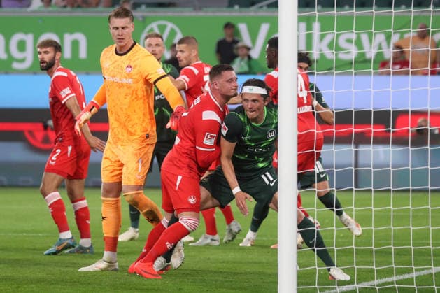 August 8, 2026, xgox, Soccer, 2. Bundesliga, VfL Wolfsburg vs. FC Kaiserslautern: Marlon Ritter (Kaiserslautern), Fabian Reese (Wolfsburg), 11: Tackle, duel, battle, tackle DFL DFB REGULATIONS PROHIBIT ANY USE OF PHOTOGRAPHS as IMAGE SEQUENCES and or QUASI-VIDEO Wolfsburg