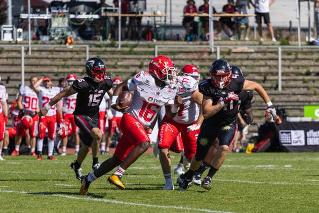 Aashari Crosswell Düsseldorf Panthers vs. Potsdam Royals Aashari Crosswell, defensive back, No. 16 Düsseldorf Panthers vs. Potsdam Royals at Panther Stadium in Düsseldorf, Germany, North Rhine-Westphalia American football, Week 9 of the 2026 Effect Energy GFL season. Final score: 0–49
