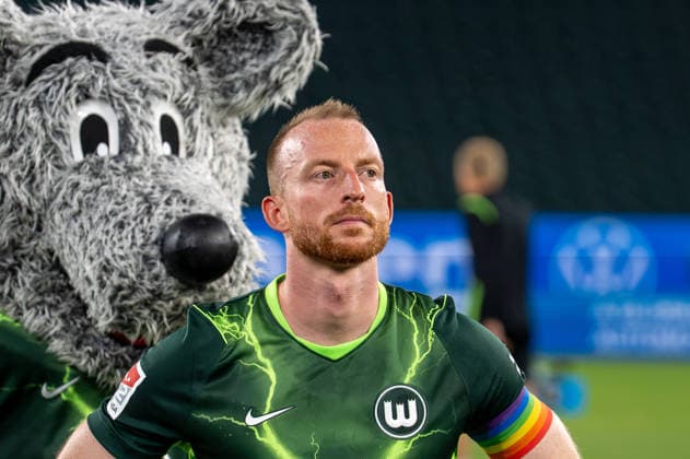 German Soccer 2. Bundesliga, Matchday 1, 2026–2027, VfL Wolfsburg vs. FC Kaiserslautern on August 8, 2026, at the Volkswagen Arena in Wolfsburg; Maximilian Arnold of VfL Wolfsburg, age 27, showing his facial expression, facial gestures, and emotions after the final whistle; Volkswagen Arena, Wolfsburg, Germany Copyright: xSvenxHeidmannx
