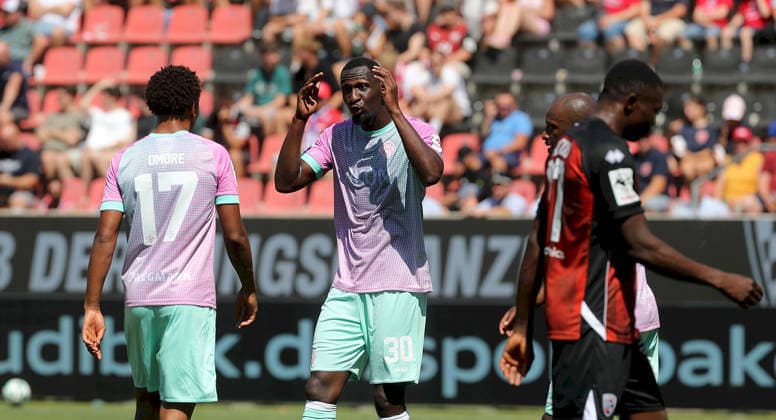 August 7, 2026, 3rd Division, FC Ingolstadt 04 vs. FC Würzburger Kickers: Liam Omore (FC Würzburger Kickers), Tarsis Bonga (FC Würzburger Kickers) gives instructions, gesticulates, waves his arms, David Kinsombi (FC Würzburger Kickers), Obed Chidindu Ugondu (FC Ingolstadt 04), Ingolstadt, Audi Sportpark, Bavaria, Germany