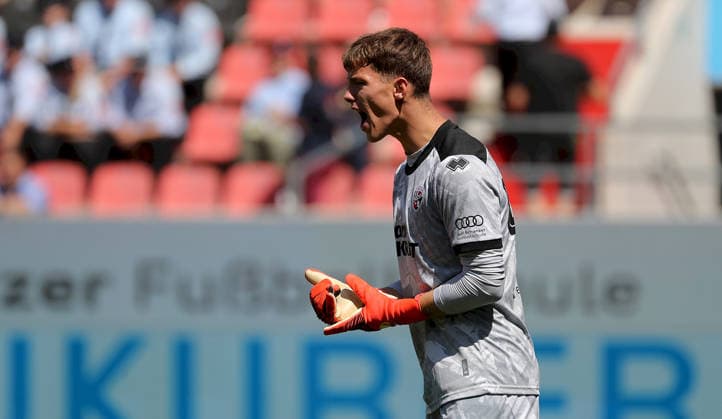August 7, 2026, 3rd Division, FC Ingolstadt 04 vs. FC Würzburger Kickers; from left: David Klein of FC Ingolstadt 04 gives instructions, gesticulates with his arms; single frame, Ingolstadt Audi Sportpark, Bavaria, Germany
