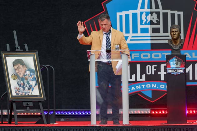 August 8, 2026: Adam Vinatieri gives his Hall of Fame speech during the NFL, American Football Herren, USA Hall of Fame Enshrinement Ceremony at the Tom Benson Hall of Fame Stadium in Canton, OH. CSM Canton USA - ZUMAc04_ 20260808_zma_c04_204 Copyright: xJonathanxMailhesx