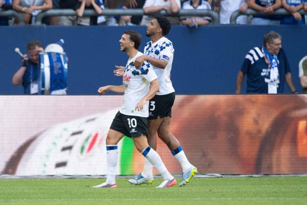 Goal celebration by Atalanta Bergamo; Lazar SAMARDZIC AB after scoring the goal to make it 0–2, Celebration, cheering, joy, cheers, soccer friendly match between FC Schalke 04 and Atalanta Bergamo (0–3) on August 8, 2026, at the Veltins Arena in Gelsenkirchen, Germany. DFL regulations prohibit any use of photographs as image sequences and or quasi-video.