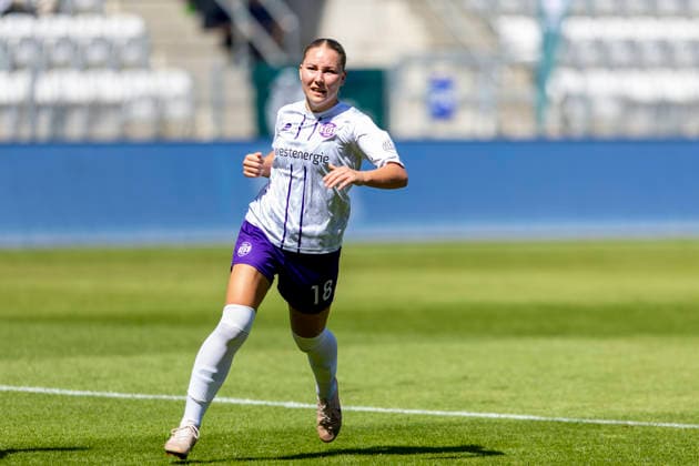 Women s Bundesliga 2: FC Carl Zeiss Jena vs. SGS Essen, Jena, August 8, 2026, Anna Maria Wirnsberger, 18, SGS Essen, Women s Bundesliga 2: FC Carl Zeiss Jena vs. SGS Essen, ad hoc arena at Ernst Abbe Sportfeld, August 8, 2026 Copyright: xBEAUTIFULxSPORTS Duehringx