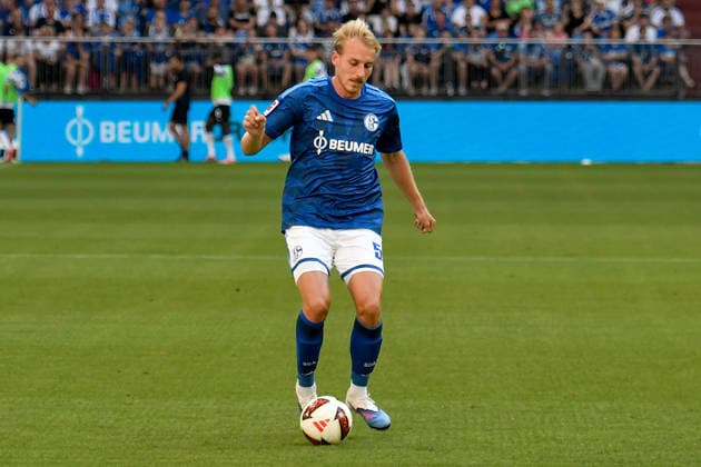 Timo Becker Schalke 5 Action Single Frame Cutout 08 08 2026 ¢ Soccer ¢ FC Schalke 04 vs. Atalanta Bergamo Friendly Match, Veltins Arena, Gelsenkirchen, DFB and DFL regulations prohibit any use of photographs as image sequences and or quasi-video. NRW, Germany Copyright: xpepphotox xSaschaxWeizx pep00321, pep_20260808_hm_54363