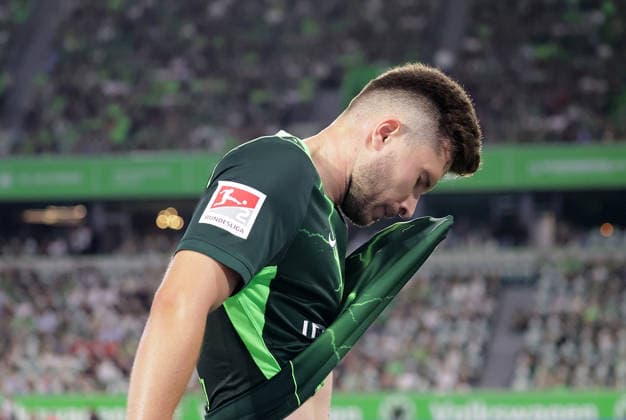 Elvis Rexhbecaj, VfL Wolfsburg Soccer, Men s Team, 2026–2027 Season, 2nd Division, Volkswagen Arena, VfL Wolfsburg vs. 1. FC Kaiserslautern 0–0. DFL regulations prohibit any use of photographs as image sequences and or quasi-video.