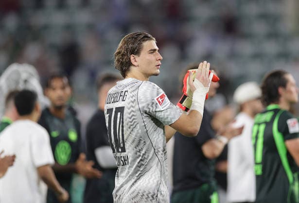 Jakub Zielinski, VfL Wolfsburg Soccer, Men s Team, 2026–2027 Season, 2nd Division, Volkswagen Arena, VfL Wolfsburg vs. 1. FC Kaiserslautern 0–0 DFL REGULATIONS PROHIBIT ANY USE OF PHOTOGRAPHS AS IMAGE SEQUENCES AND OR QUASI-VIDEO