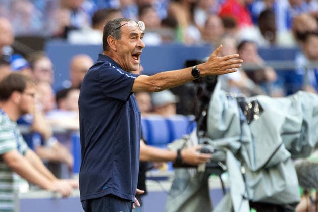 Coach Maurizio SARRI AB gives instructions to his players, gesturing, Soccer friendly match: FC Schalke 04 vs. Atalanta Bergamo 0–3 on August 8, 2026, at the Veltins Arena in Gelsenkirchen, Germany. DFL regulations prohibit any use of photographs as image sequences and or quasi-video.