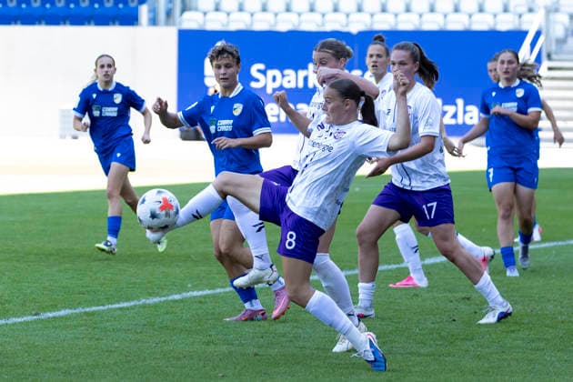 Women s Bundesliga: FC Carl Zeiss Jena vs. SGS Essen, Jena, August 8, 2026, Antonia Baaß 8, SGS Essen 2, Women s Bundesliga: FC Carl Zeiss Jena vs. SGS Essen, ad hoc arena at Ernst Abbe Sportfeld, August 8, 2026 Copyright: xBEAUTIFULxSPORTS Duehringx