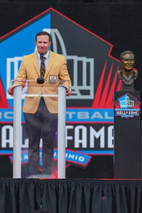 NFL, American Football Herren, USA 2026: NFL Hall Of Fame Enshrinement Ceremony AUG 08 August 8, 2026: Drew Brees gives his Hall of Fame speech during the NFL Hall of Fame Enshrinement Ceremony at the Tom Benson Hall of Fame Stadium in Canton, OH. Jonathan Mailhes CSM (Credit Image: Â Jonathan Mailhes Cal Media) Canton Oh USA EDITORIAL USE ONLY Copyright: xx ZUMA-20260808_zma_c04_258.jpg JonathanxMailhesx csmphotothree509786