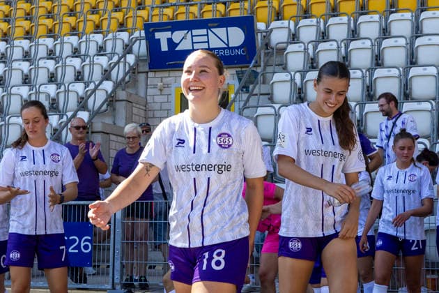 Women s Bundesliga 2: FC Carl Zeiss Jena vs. SGS Essen, Jena, August 8, 2026, Anna Maria Wirnsberger, 18, SGS Essen, Women s Bundesliga 2: FC Carl Zeiss Jena vs. SGS Essen, ad hoc arena at Ernst Abbe Sportfeld, August 8, 2026 Copyright: xBEAUTIFULxSPORTS Duehringx