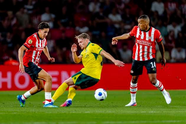EINDHOVEN PSV Eindhoven forward Amir Bouhamdi and Fortuna Sittard defender Siebe Roland Wylin, p14, during the Vriendenloterij Eredivisie match between PSV and Fortuna Sittard at Philips Stadion on August 8, 2026, in Eindhoven, Netherlands. Photo by DeFodi Images