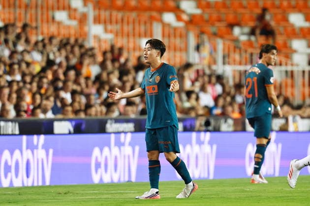 Ryunosuke Sato (Valencia), AUGUST 8, 2026 - Football Soccer : Spanish Pre season Trofeo Naranja match between Valencia CF - Newcastle United FC at the Estadio Mestalla in Valencia, Spain. Noxthirdxpartyxsales  aflo_340415885 MutsuxKawamorix