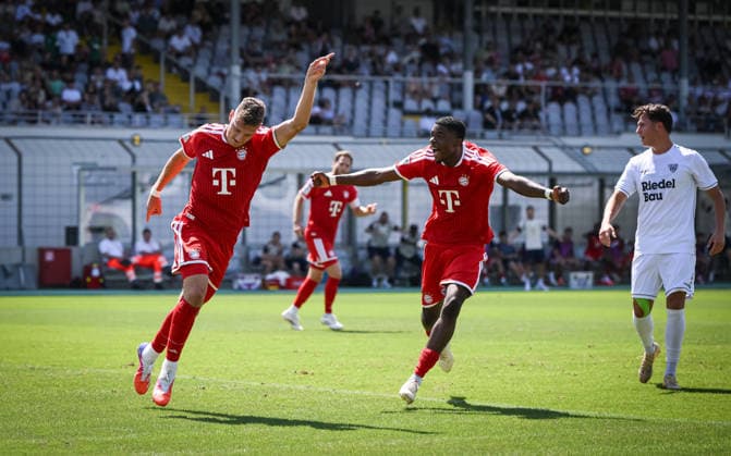Bavarian Regional League Soccer 2026–2027, Matchday 3, August 8, 2026: FC Bayern Munich II 1, FC Schweinfurt 1905. CELEBRATION: FC Bayern Munich II goal scorers for the 1–0 win—David Heindl (left) and Allen Junior Lambe (center)