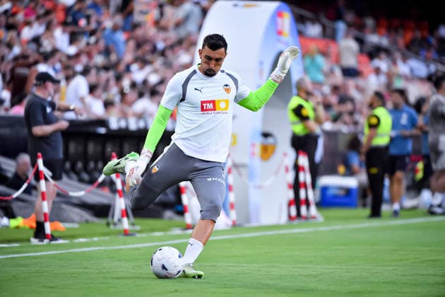 ESP Valencia CF vs. Newcastle CF, 2026–2027 Preseason Match: Cristian Rivero of Valencia during the preseason match between Valencia CF and Newcastle CF, played at Estadio Mestalla in Valencia on August 8, 2026. Valencia, Spain. Valencia, Spain. Soccer Copyright: xLeopoldxSoglox