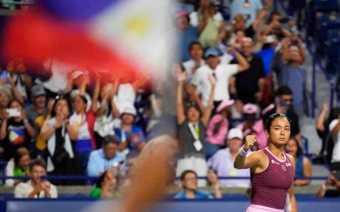 August 5, 2026, Toronto, On, Canada: Alexandra Eala of the Philippines celebrates after defeating American Alycia Parks in National Bank Open tennis action in Toronto on Aug. 5, 2026. Canada News - August 5, 2026  - ZUMAc35_ 20260805_zaf_c35_221 Copyright: xChrisxYoungx