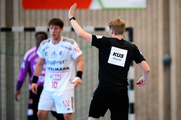 Altensteig SCup 26 27 HC Erlangen TVB Stuttgart Küs Referee Altensteig Eichwaldhalle Baden-Württemberg Germany