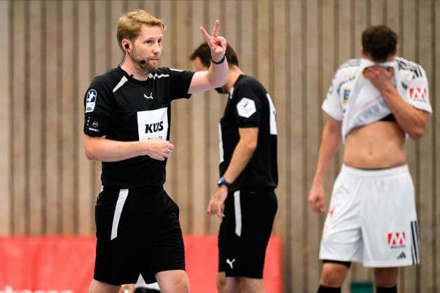 Altensteig SCup 26 27 HC Erlangen TVB Stuttgart Referee Jan Lier Altensteig Eichwaldhalle Baden-Württemberg Germany