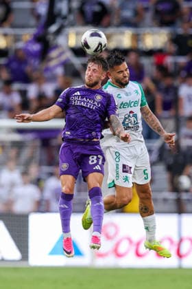 August 8, 2026, Orlando, Florida, USA: Orlando City SC midfielder MARCO PAA ALIÄ (87) and LeoÂ³n defender SEBASTIAN VEGAS (5) heads the ball during a Leagues Cup match. Orlando City SC hosted Leon in a Leagues Cup march at Inter.Co Stadium in Orlando, FL. Orlando USA - ZUMAm299 20260808_znp_m299_019 Copyright: xTaylorxMcFeex