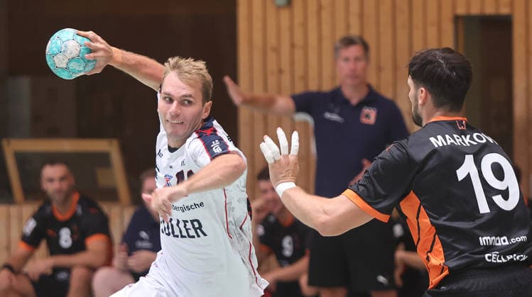 Bönnigheim, Handball: SG BBM Bietigheim vs. Kadetten Schaffhausen; on the left, Mathias Larson (BBM)
