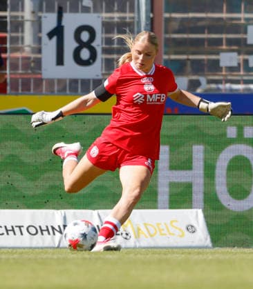 August 9, 2026, Hänsch Arena, Meppen, GER, Women s Bundesliga 2: SV Meppen vs. TSG Hoffenheim II, Goalkeeper Carla Mia Steenken, SV Meppen 1. DFL regulations prohibit any use of photographs as image sequences and or quasi-video. Meppen, Lower Saxony, Hänsch Arena