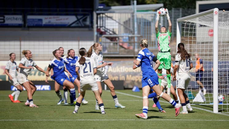 August 9, 2026, Hänsch Arena, Meppen, GER, Women s Bundesliga 2: SV Meppen vs. TSG Hoffenheim II, Sophie Kukuk (Hoffenheim II 1) with the ball. DFL REGULATIONS PROHIBIT ANY USE OF PHOTOGRAPHS AS IMAGE SEQUENCES AND OR QUASI-VIDEO. Meppen, Lower Saxony, Hänsch Arena