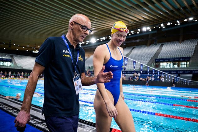 August 9, 2026: Coach Carl Jenner and Louise Hansson of Sweden at a swimming training session on the tenth day of the 2026 European Aquatics Championships, 2026 in Saint Denis. Photo by Joel Marklund. BILDBYRAN code JM JM0836 bbeng swimming 2026 European Aquatics Championships EM training practice Sweden  Copyright: JOELxMARKLUND BB260809JM024