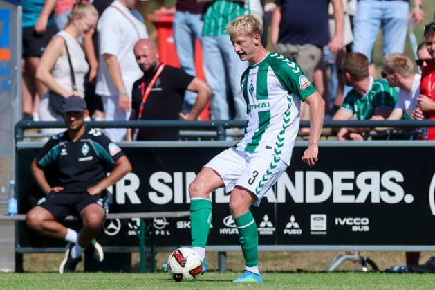 Oskar Wojcik of Werder Bremen controls the ball during the friendly match between Werder Bremen and SC Paderborn 07 at Stadion am Oyther Berg on August 8, 2026, in Vechta, Germany Photo by Marco Steinbrenner DeFodi Images Oskar Wojcik of Werder Bremen controls the ball during the friendly match between Werder Bremen and SC Paderborn 07 at Stadion am Oyther Berg on August 8, 2026 in Vechta, Germany Photo by Marco Steinbrenner DeFodi Images Photo by Marco Steinbrenner DeFodi Images