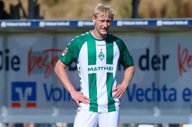 Oskar Wojcik of Werder Bremen looks disappointed during the friendly match between Werder Bremen and SC Paderborn 07 at Stadion am Oyther Berg on August 8, 2026, in Vechta, Germany Photo by Marco Steinbrenner DeFodi Images Oskar Wojcik of Werder Bremen looks dejected during the friendly match between Werder Bremen and SC Paderborn 07 at Stadion am Oyther Berg on August 8, 2026 in Vechta, Germany Photo by Marco Steinbrenner DeFodi Images Photo by Marco Steinbrenner DeFodi Images