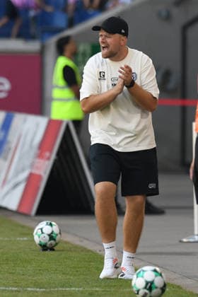 Coach Lucas Beniermann of SV Meppen 1912 cheers on his team GER, MSV Duisburg vs. SV Meppen 1912, Soccer, 3rd Division, Matchday 1, 2026–2027 Season, August 8, 2026 DFL and DFB regulations prohibit any use of photographs as image sequences and or quasi-video GER, MSV Duisburg vs. SV Meppen 1912, Soccer, 3. Liga, Matchday 1, 2026–2027 season, August 8, 2026, Duisburg Copyright: xEibner-Pressefoto ThomasxThienelx EP_TTL