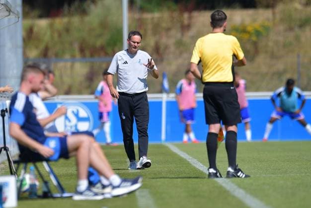 Schalke 04 U19 vs. MSV Duisburg U19 ** FOR EDITORIAL PURPOSES ONLY ** EDITORIAL USE ONLY ** p Soccer U19 DFB Youth League Preliminary Round Group H Matchday 1 Schalke 04 U19 vs. MSV Duisburg U19 on August 9, 2026, at the Parkstadion in Gelsenkirchen Florian Schnorrenberg, Coach of MSV Duisburg U19, Germany, North Rhine-Westphalia Gelsenkirchen Copyright ThorstenxTillmann Copyright: ThorstenxTillmann doc872zve3i1na14h06q144i ,EDITORIAL USE ONLY Copyright: ThorstenxTillmann