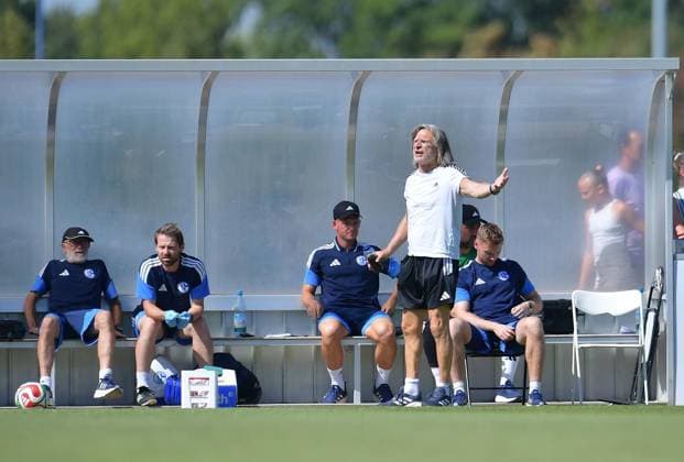 Schalke 04 U19 vs. MSV Duisburg U19 ** FOR EDITORIAL PURPOSES ONLY ** EDITORIAL USE ONLY ** p iSoccer U19 DFB Youth League Preliminary Round Group H Matchday 1 Schalke 04 U19 vs. MSV Duisburg U19 on August 9, 2026, at the Parkstadion in Gelsenkirchen Norbert Elgert, Coach of Schalke 04 U19, Northern GermanyRhineland-Westphalia, Gelsenkirchen Copyright ThorstenxTillmann Copyright: ThorstenxTillmann doc872zvcnve8g16wr1y1cmm ,EDITORIAL USE ONLY Copyright: ThorstenxTillmann