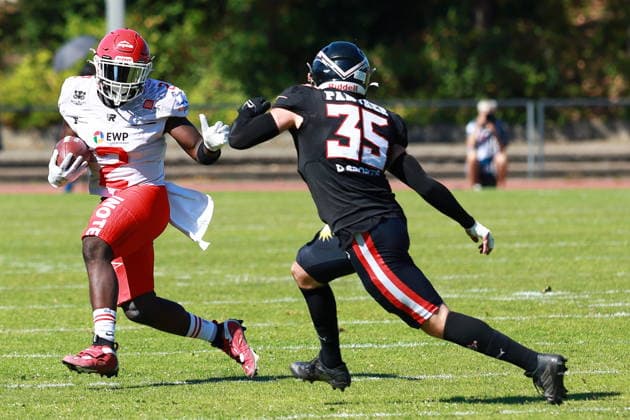 Chrisman Kyei (Potsdam Royals, 2) runs with the ball, Düsseldorf Panther vs Potsdam Royals, American Football, GFL, German Football League, Season 2026, Week 14, 08.08.2026, Photo: PFA Klaus Sack Düsseldorf Stadion VfL Benrath NRW Deutschland Copyright: xFootxBowl KlausxSackx