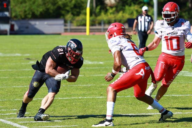 Gennadiy Adams (Düsseldorf Panther, 21) runs with the ball, Düsseldorf Panther vs Potsdam Royals, American Football, GFL, German Football League, Season 2026, Week 14, 08.08.2026, Photo: PFA Klaus Sack Düsseldorf Stadion VfL Benrath NRW Deutschland Copyright: xFootxBowl KlausxSackx