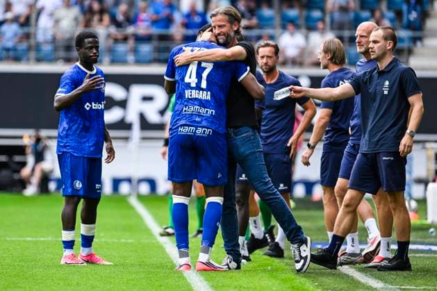 KAA Gent v KV Mechelen - Jupiler Pro League GENT, BELGIUM - AUGUST 09 : Vergara Josue forward of KAA Gent and De Mil Rik head coach of KAA Gent celebrate after scoring during the Jupiler Pro League match between KAA Gent and KV Mechelen on August 9, 2026 in Gent, Belgium, 09 08 2026 Gent Belgium  Copyright: xTgox