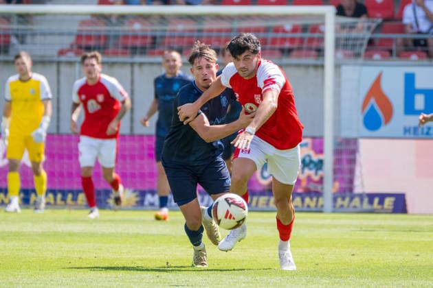 Jonas Marx (CFC), 19, Burim Halili (HFC), 5, Hallescher FC vs. Chemnitzer FC, Soccer, Northeast Regional League, Matchday 4, 2026–27 Season, September 8, 2026, Halle Leuna Chemie Stadium, ST Deutschland