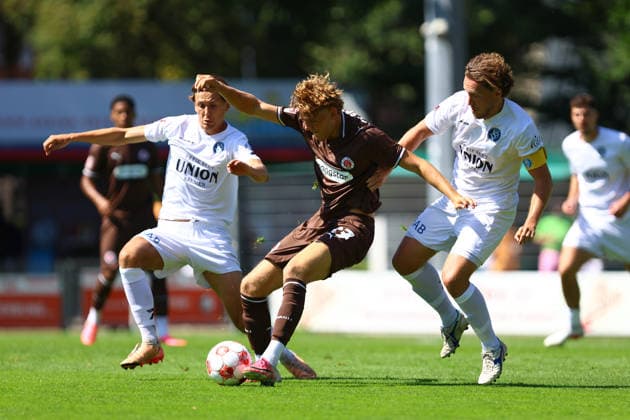 27 Hugo Weber FC St. Pauli U23, 13 Justin Bretgeld Bremer SV Soccer I Men s I Regionalliga Nord I 2026–2027 Season I Matchday 2 I FC St. Pauli U23 vs. Bremer SV I August 9, 2026 I Edmund Plambeck Stadium