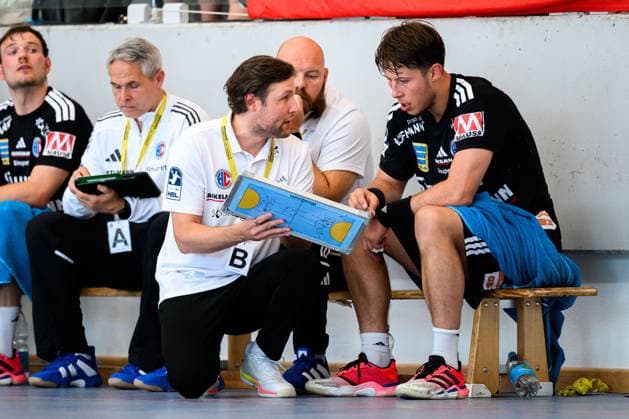 Altensteig SCup Match, 3rd Place: 26–27 HBW Balingen HC Erlangen Coach Johannes Sellin, HC Erlangen; Florian Scheerer, HC Erlangen Altensteig Eichwaldhalle Baden-Württemberg, Germany